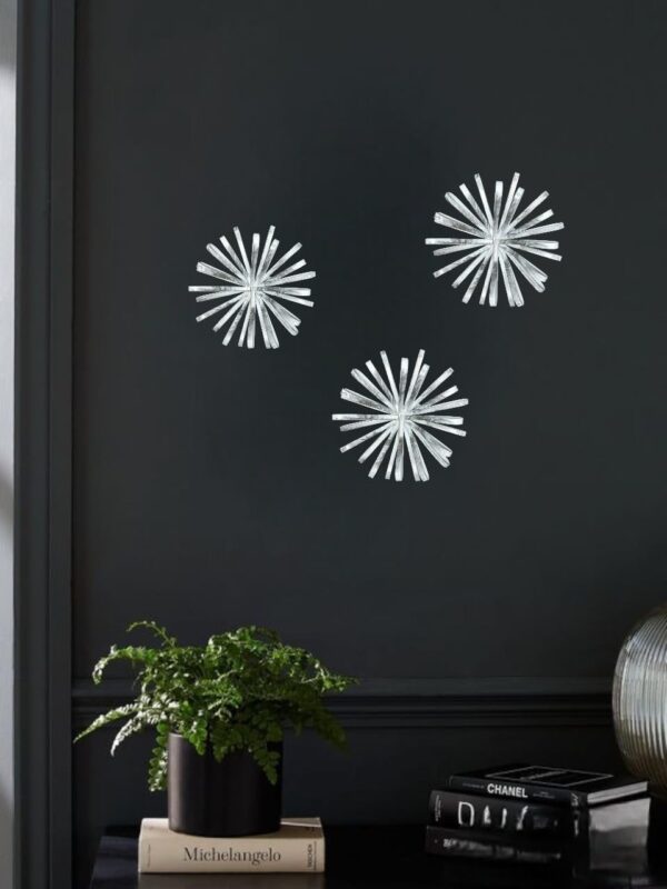 GARDEN DECO Metal White flower wall art (Set of 3 Pcs)