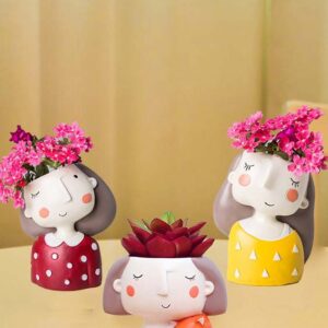 Cute three Resins dolls