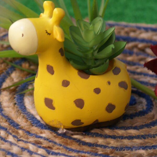 GARDEN DECO Cute Giraffe Resin Pot for Home & Office Decor (1 PC)